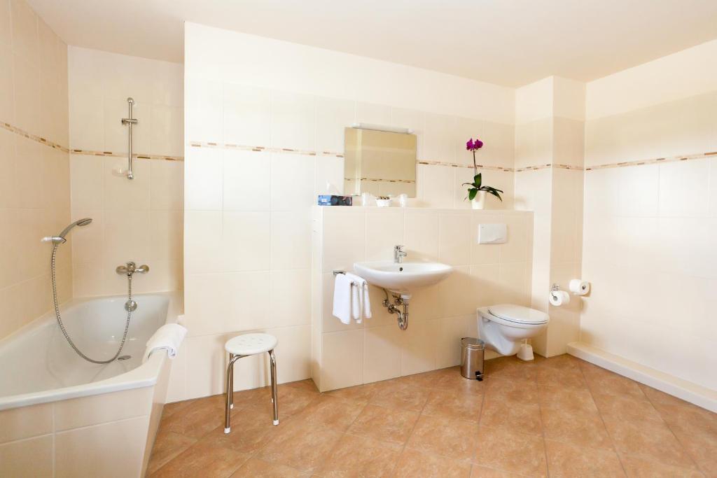 Gastwirtschaft & Hotel Hallescher Anger Naumburg  Room photo